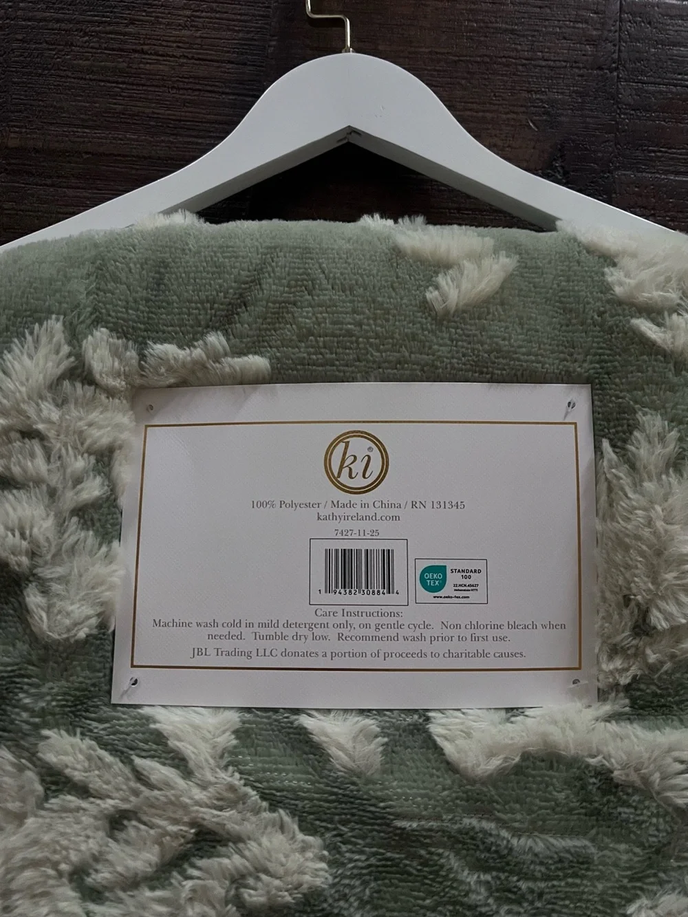 Kathy Ireland Sage Green & Cream Floral faux fur reverse to Plush Throw 50”x60”